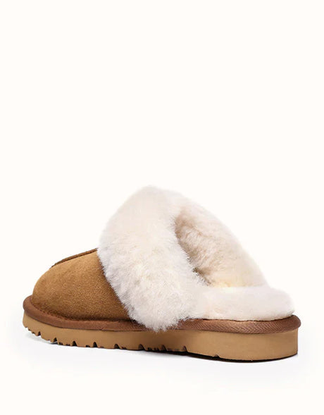 Australian Shepherd UGG Muffin Slipper in Chestnut