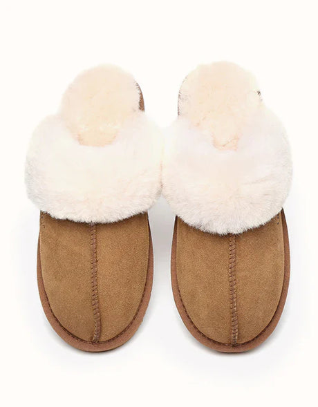 Australian Shepherd UGG Muffin Slipper in Chestnut